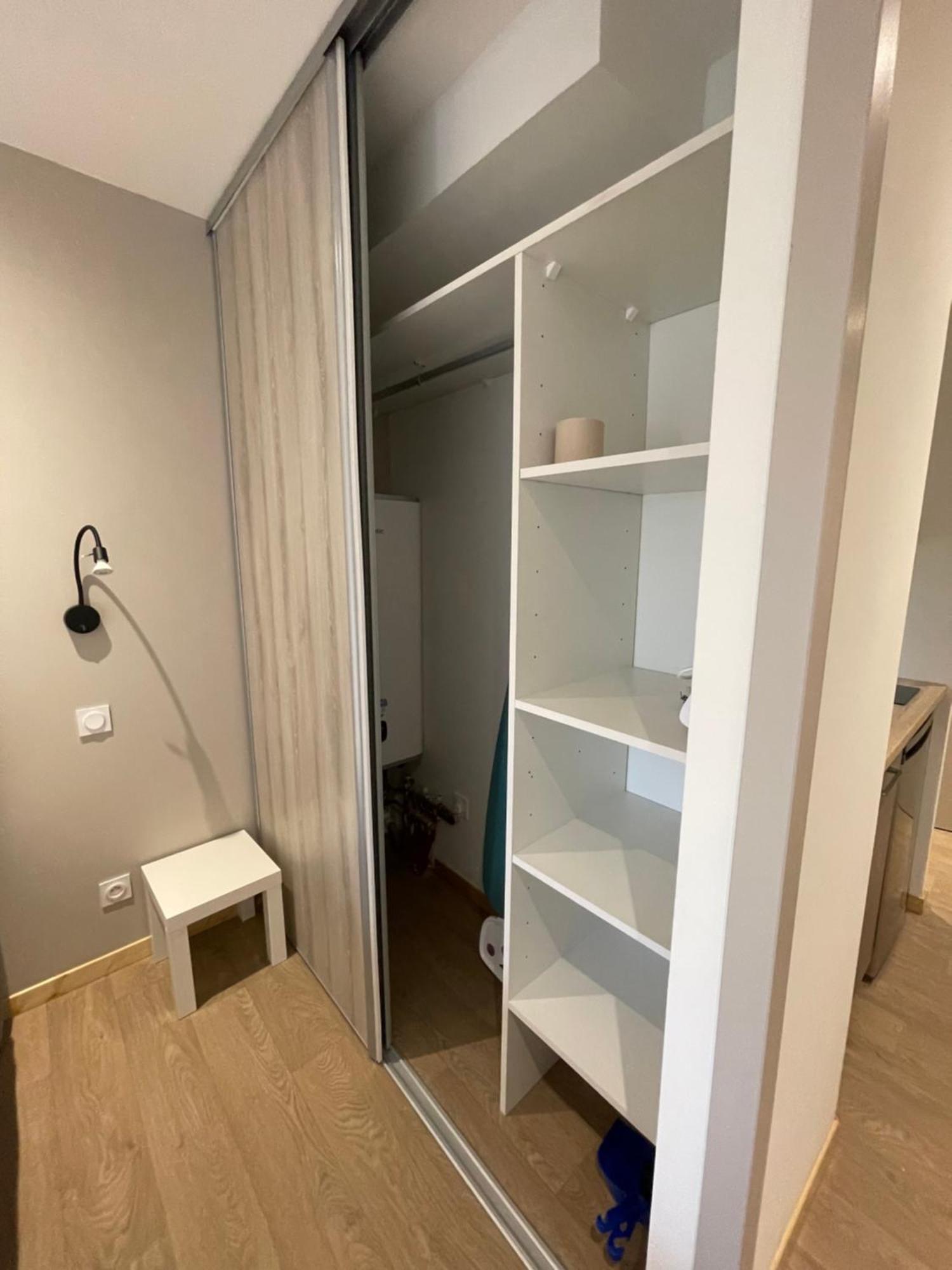 Le Salvador - Appart'Hotel De 18M2 A 44M2 La Talaudiere Exterior foto