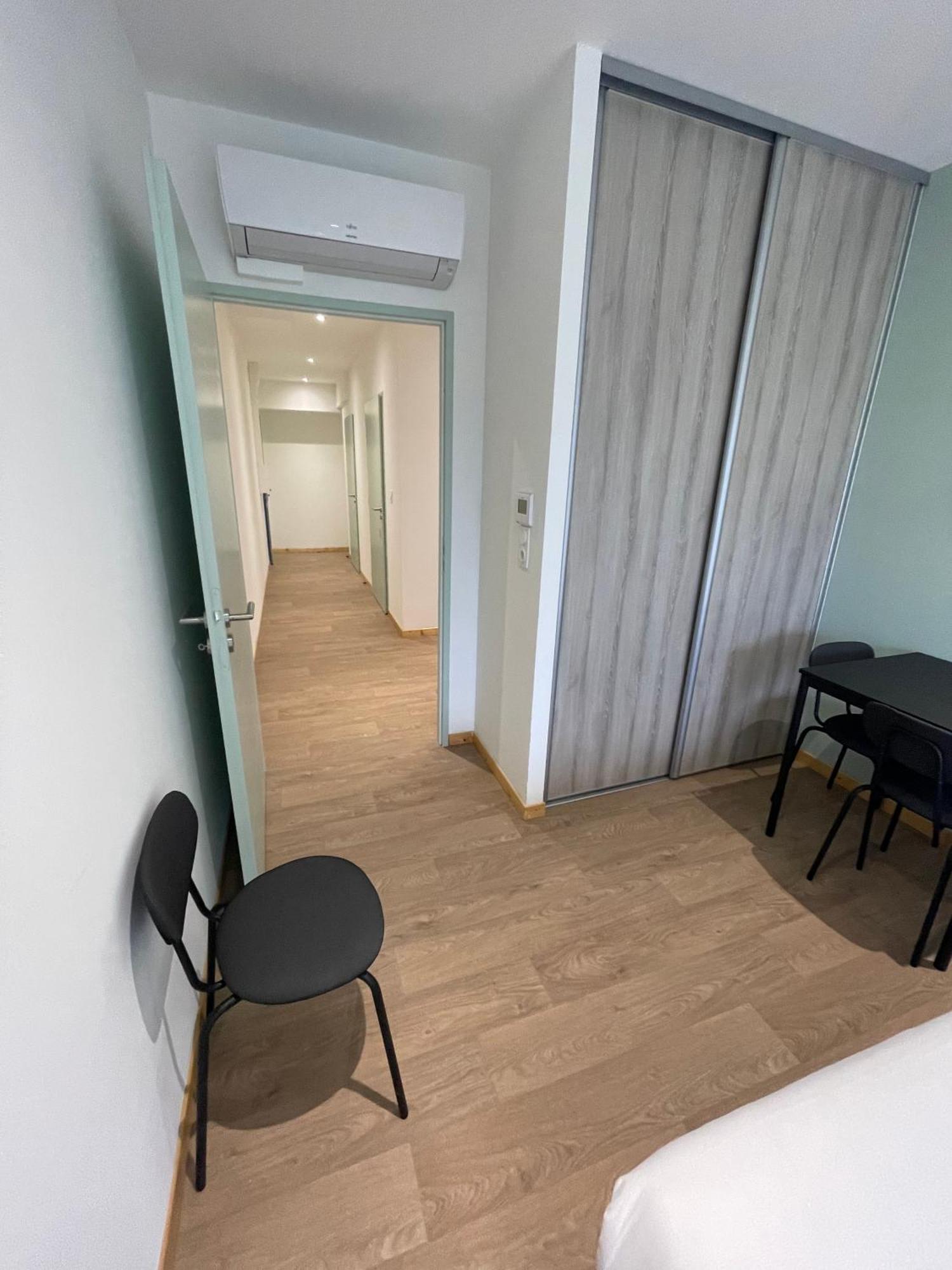 Le Salvador - Appart'Hotel De 18M2 A 44M2 La Talaudiere Exterior foto